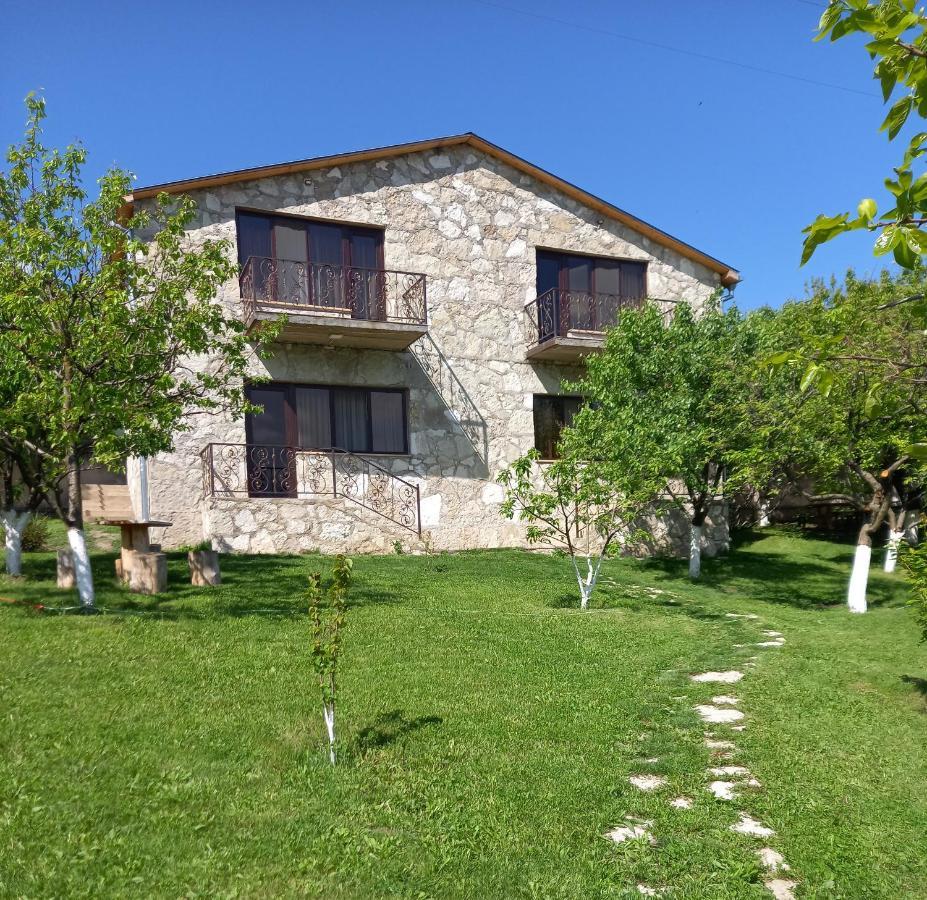 Guest House Ijevan'S Garden Exterior foto